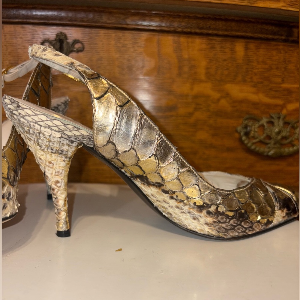 Stuart Weitzman Metallic Python Slingback Heels 6… - image 5